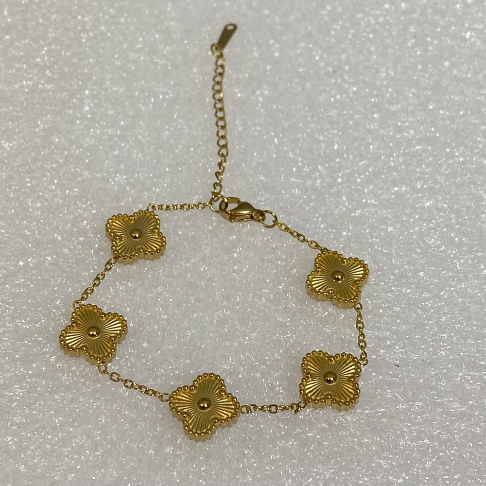 Clover Bracelet Women's Gold Guilloche Station Lucky Quatrefoil Classic NWOT